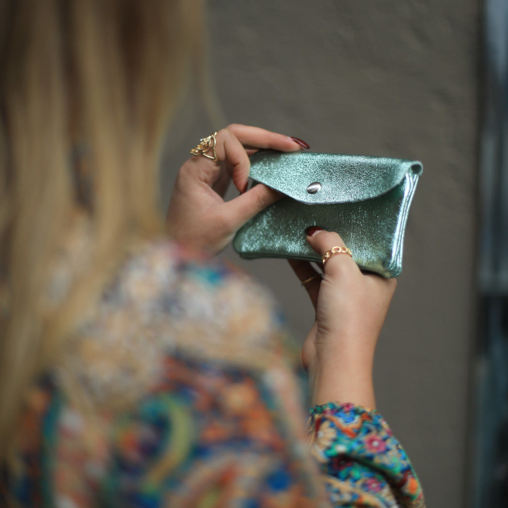 Pochette porte-monnaie en cuir irisé COMPO Menthe givrée