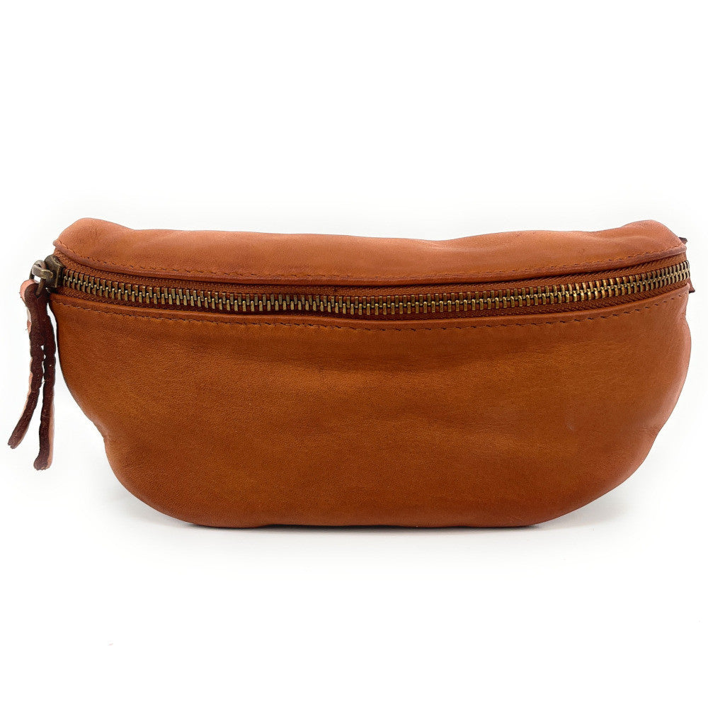 Sac banane en cuir vintage MISS LOU Cognac