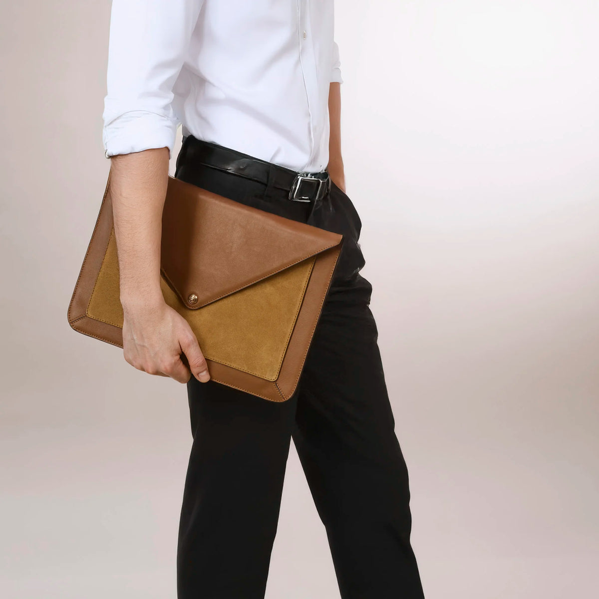 Laptop-Hülle SCYLAS Camel Cognac