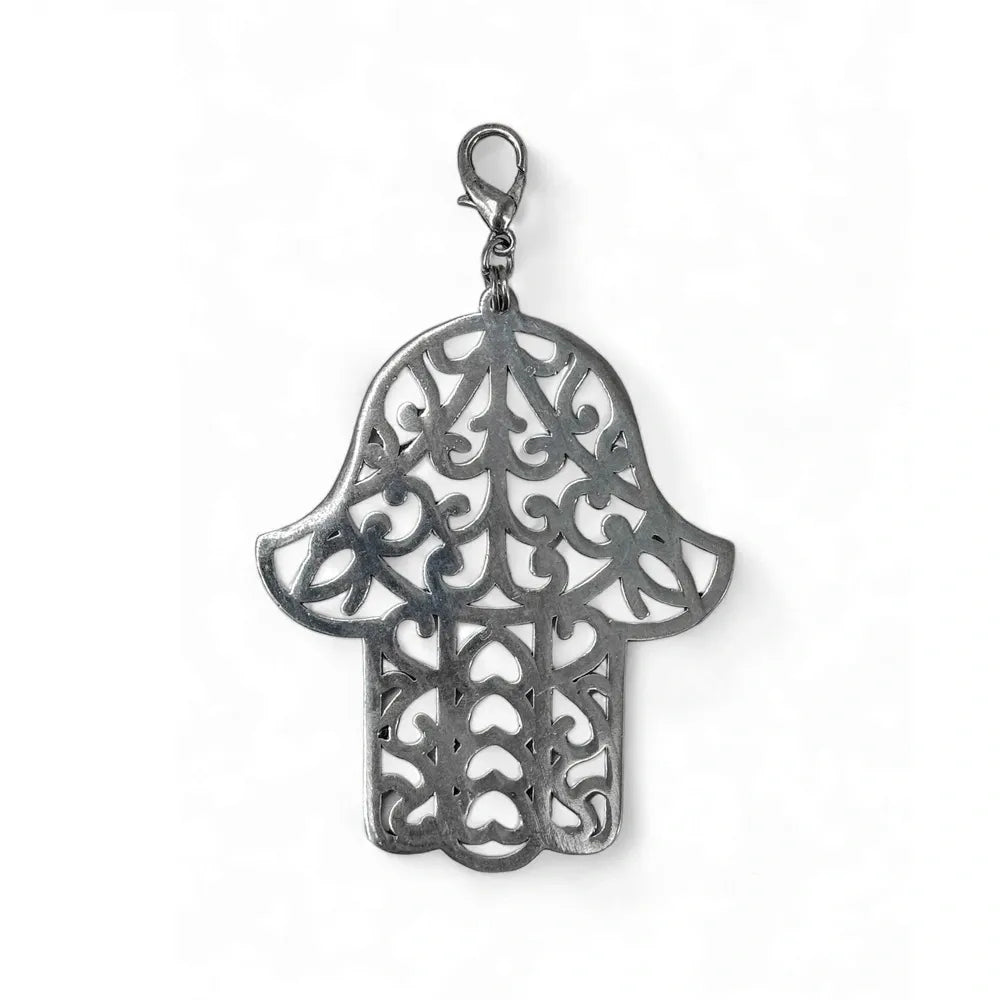Charm de sac à main en métal argenté KHOMSA finitions métalliques Argentée