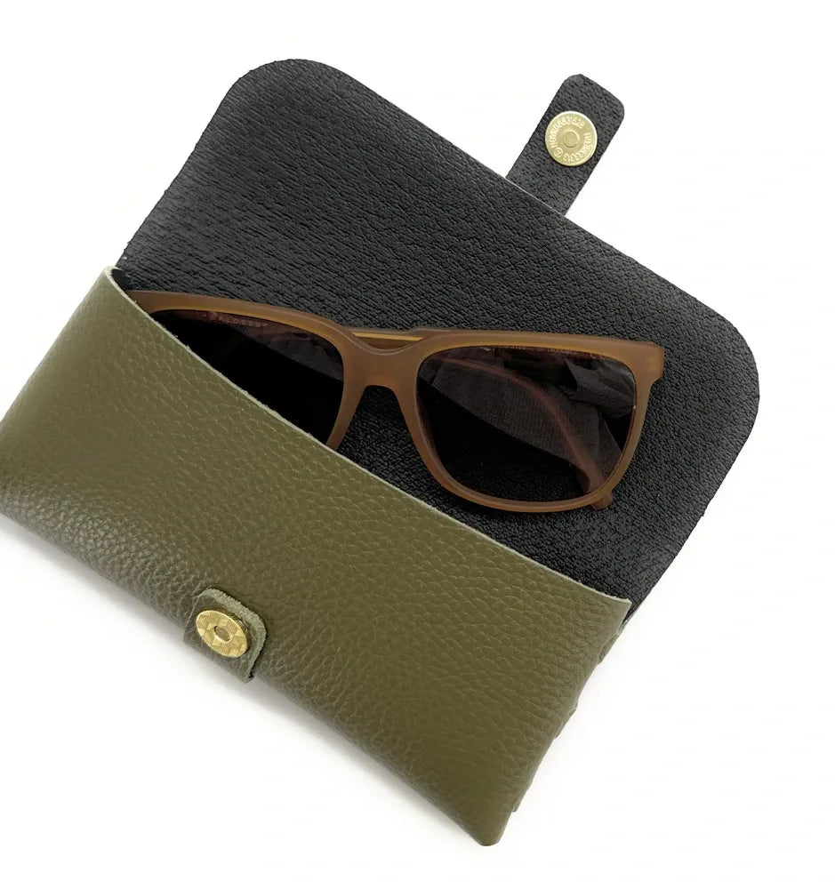 Etui à lunettes en cuir grainé LUMOS Kaki