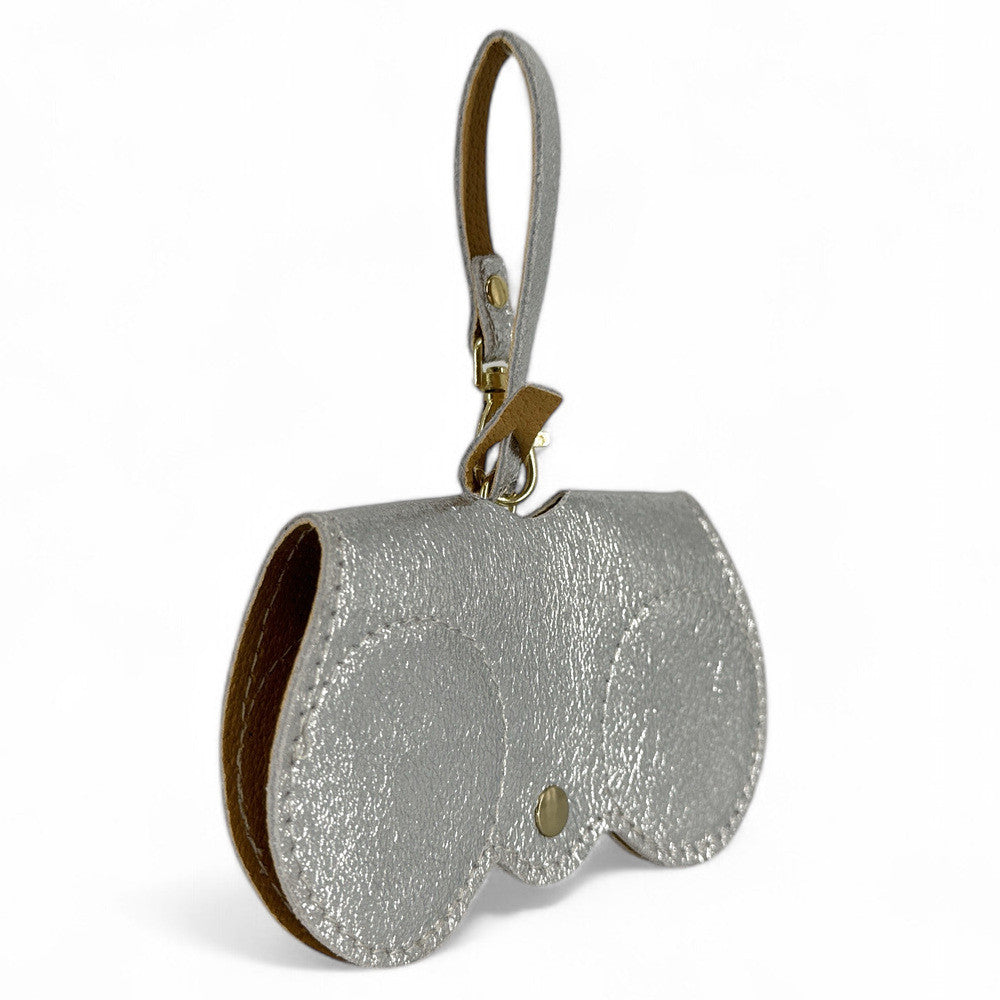 Etui à lunettes en cuir irisé PEANUT GLOW Argent moyen