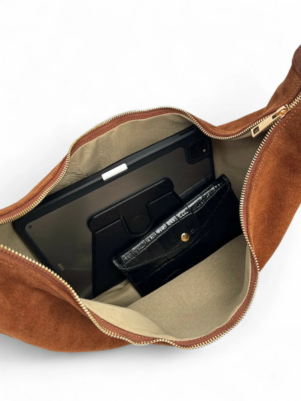 Borsa a tracolla mezzaluna in pelle scamosciata HERMIONE Cannella