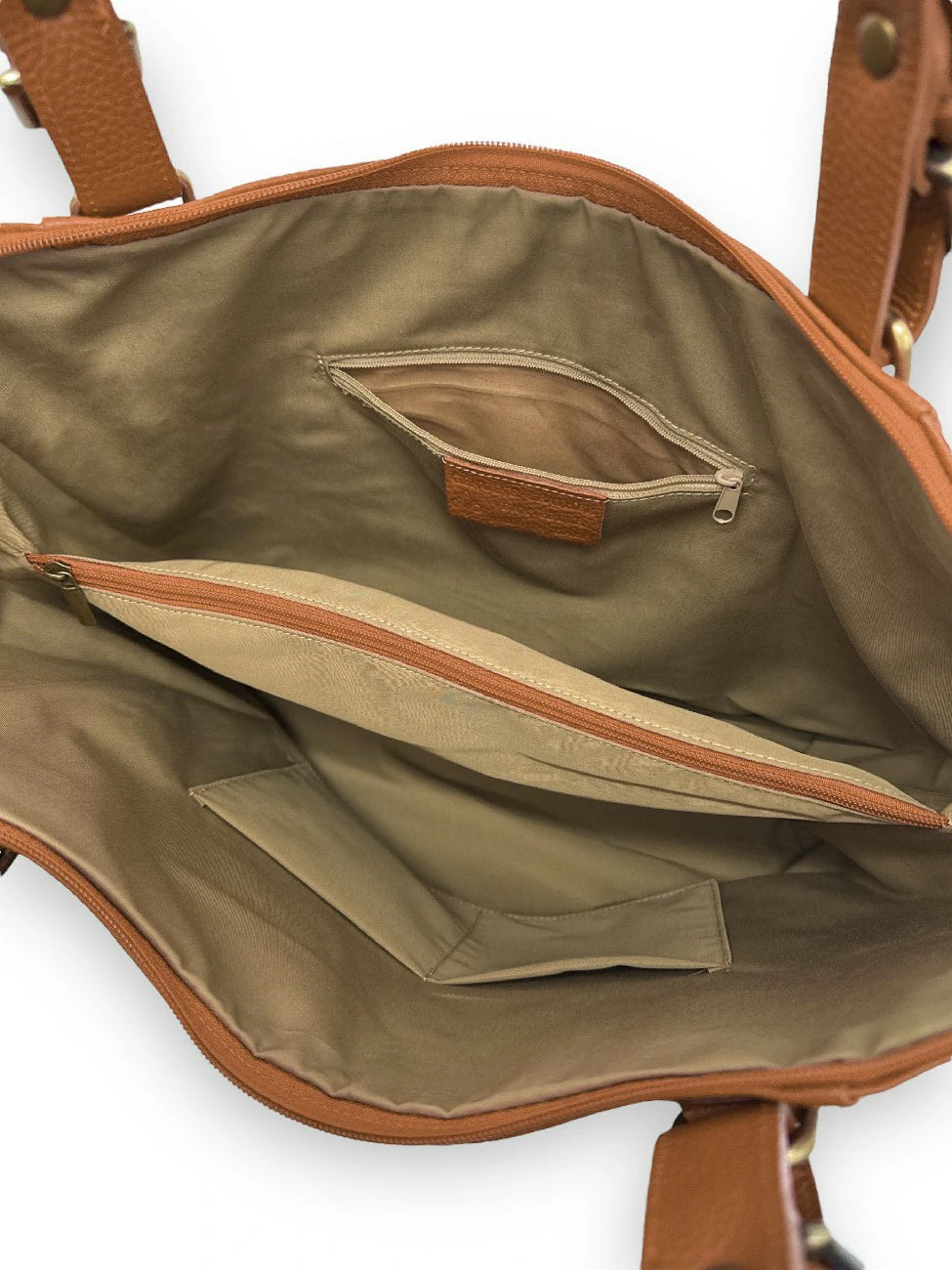 Schultertasche aus genarbtem Leder CAMELIA Cognacbraun
