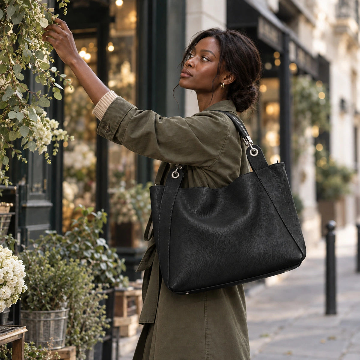 Grande borsa in pelle martellata PARIS Nero