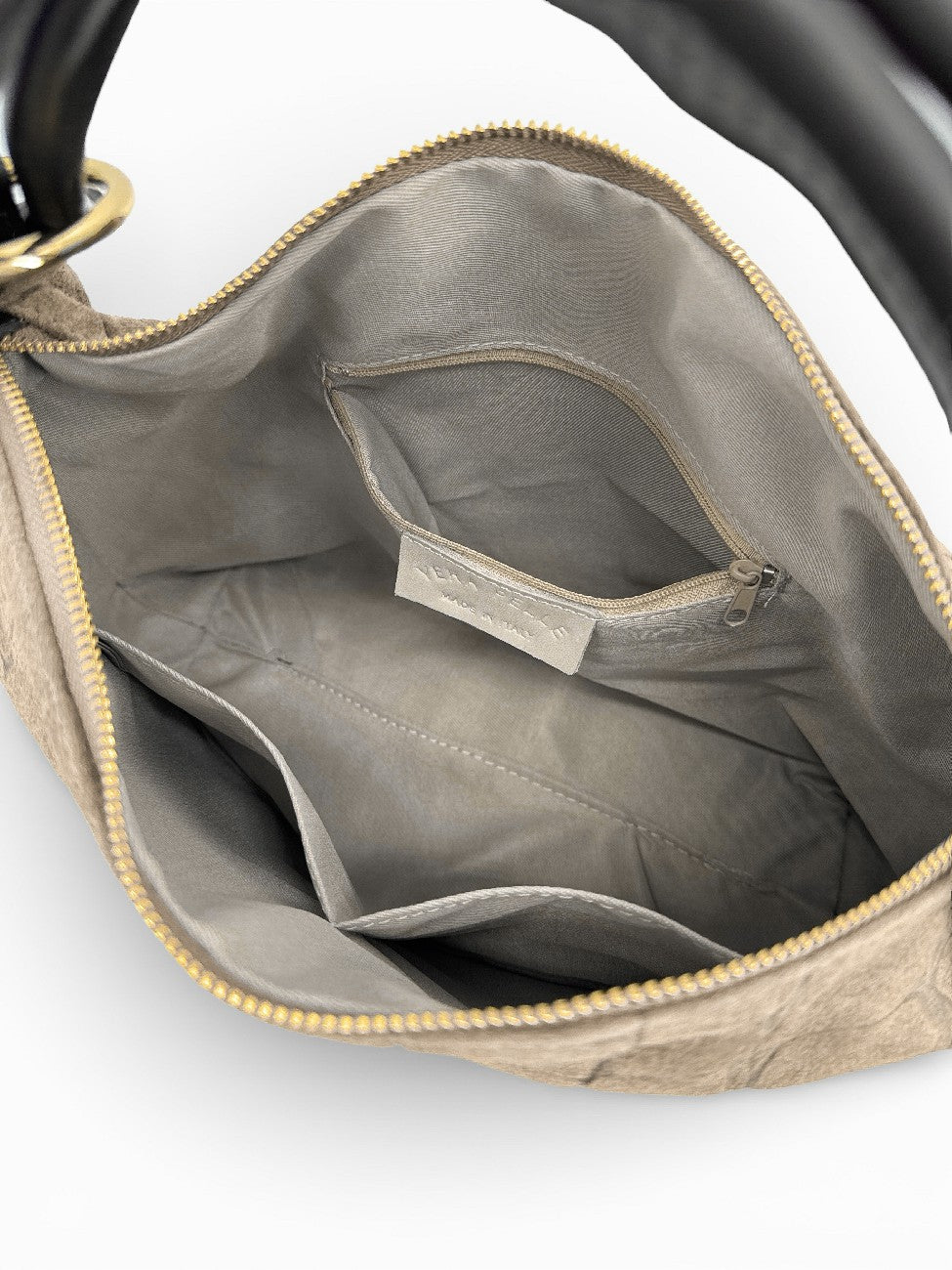 Tasche aus Wildleder mit geprägter Kroko-Optik MAXINE Cremebeige