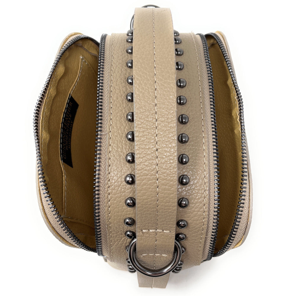 Mini sac à main en cuir grainé clouté AMY Taupe