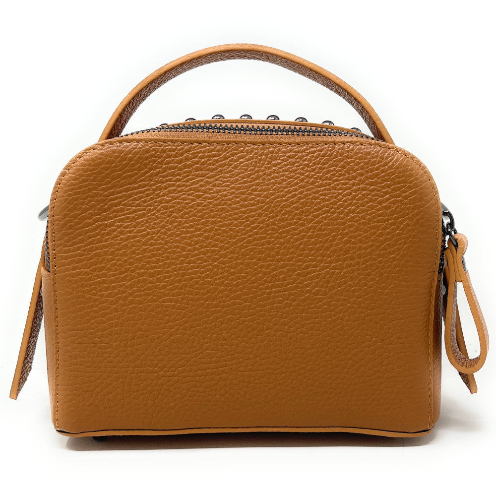 Mini sac à main en cuir grainé clouté AMY Camel