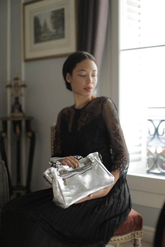 Mini sac à main en cuir irisé JANIS Argent clair