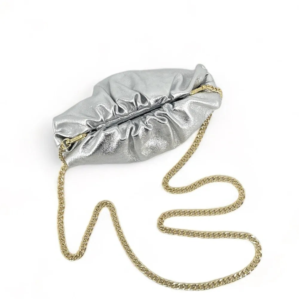 Mini-sac à main pouch en cuir irisé RIO Argent clair