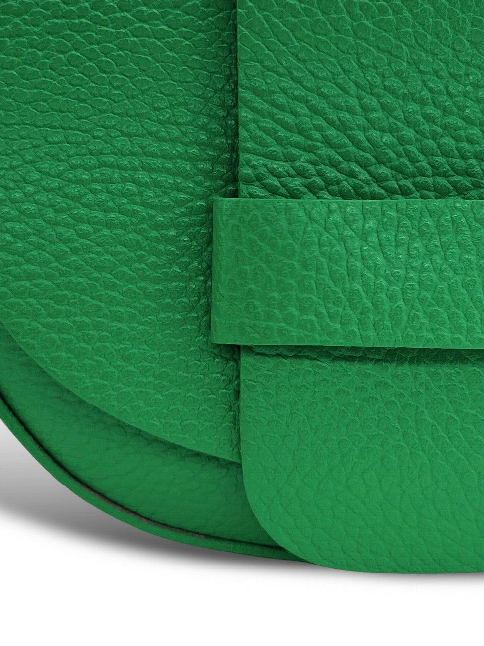 Mini-Kuriertasche aus genarbtem Leder LOLLY in Englischgrün