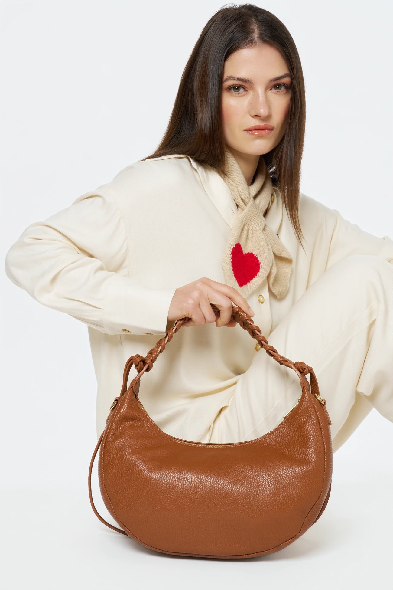Sac demi-lune en cuir grainé NYX Camel foncé