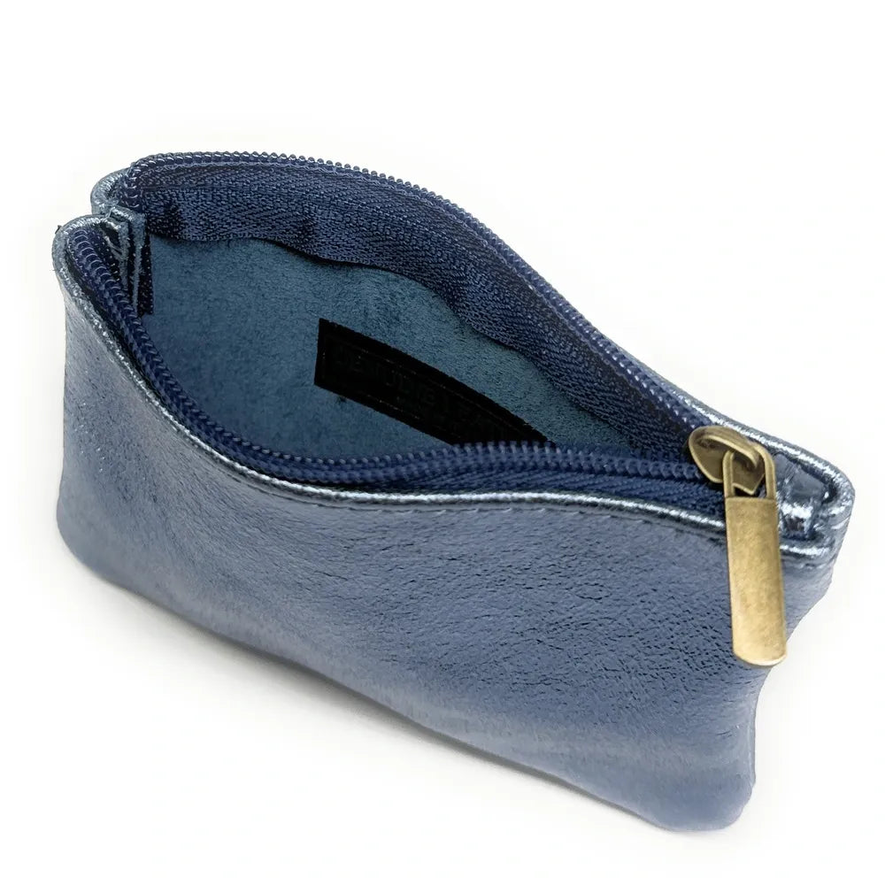 Pochette en cuir irisé GLOW PURSE Bleu cobalt irisé