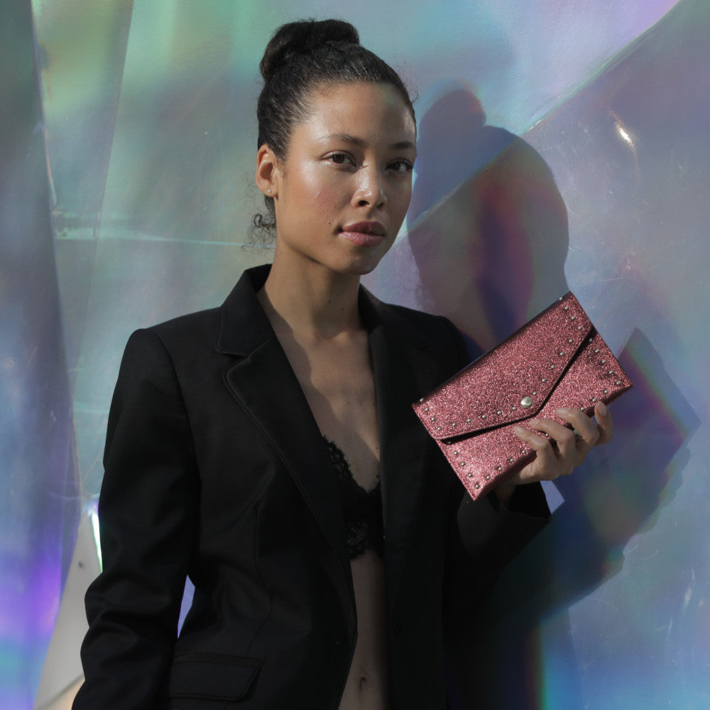 Pochette porte-monnaie en cuir irisé TINA Rose pâle irisé