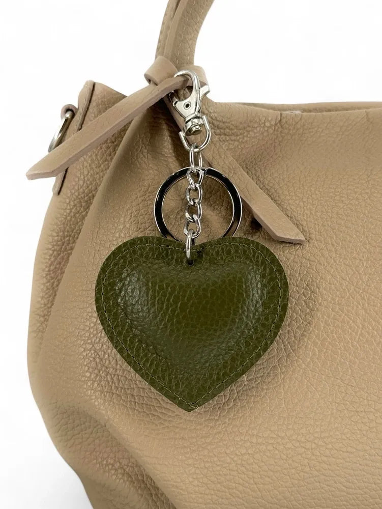 Porte-clés en cuir grainé COEUR SILVER Kaki