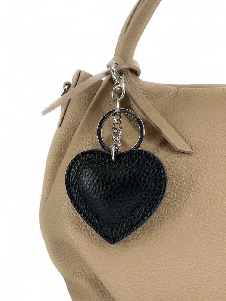 Porte-clés en cuir grainé COEUR SILVER Noir