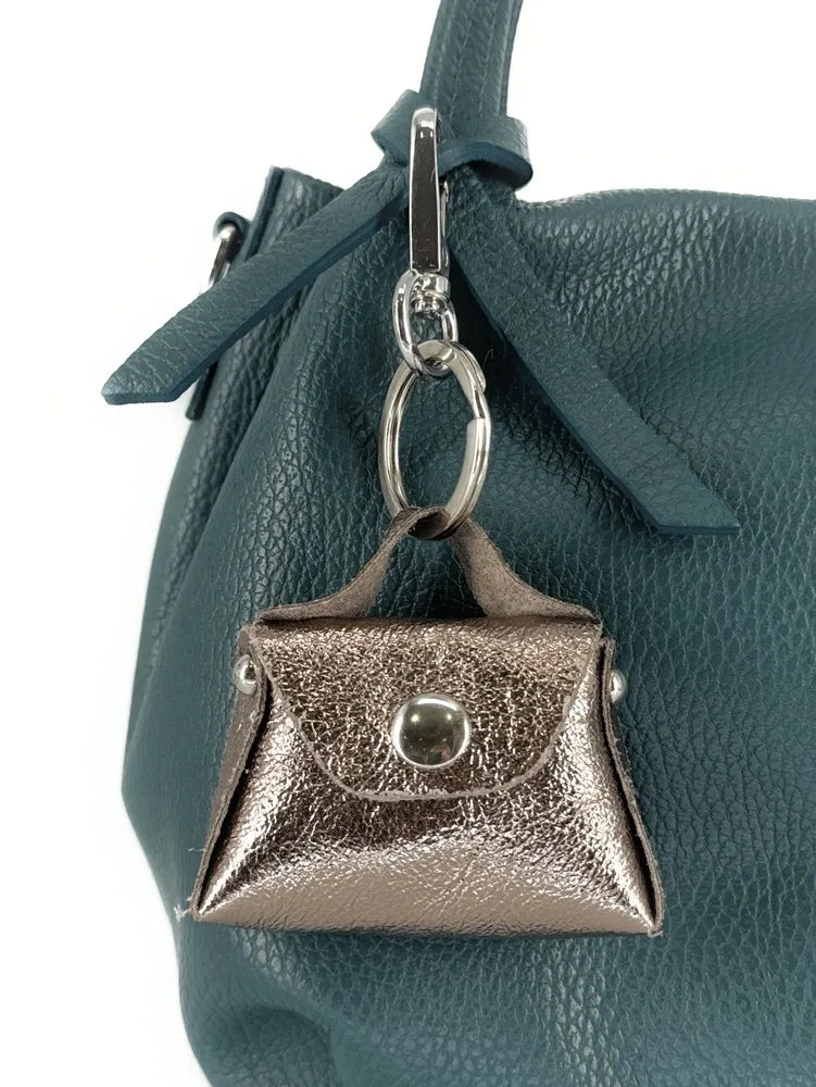 Porte-clés mini-sac en cuir BABY BABEL Champagne irisé