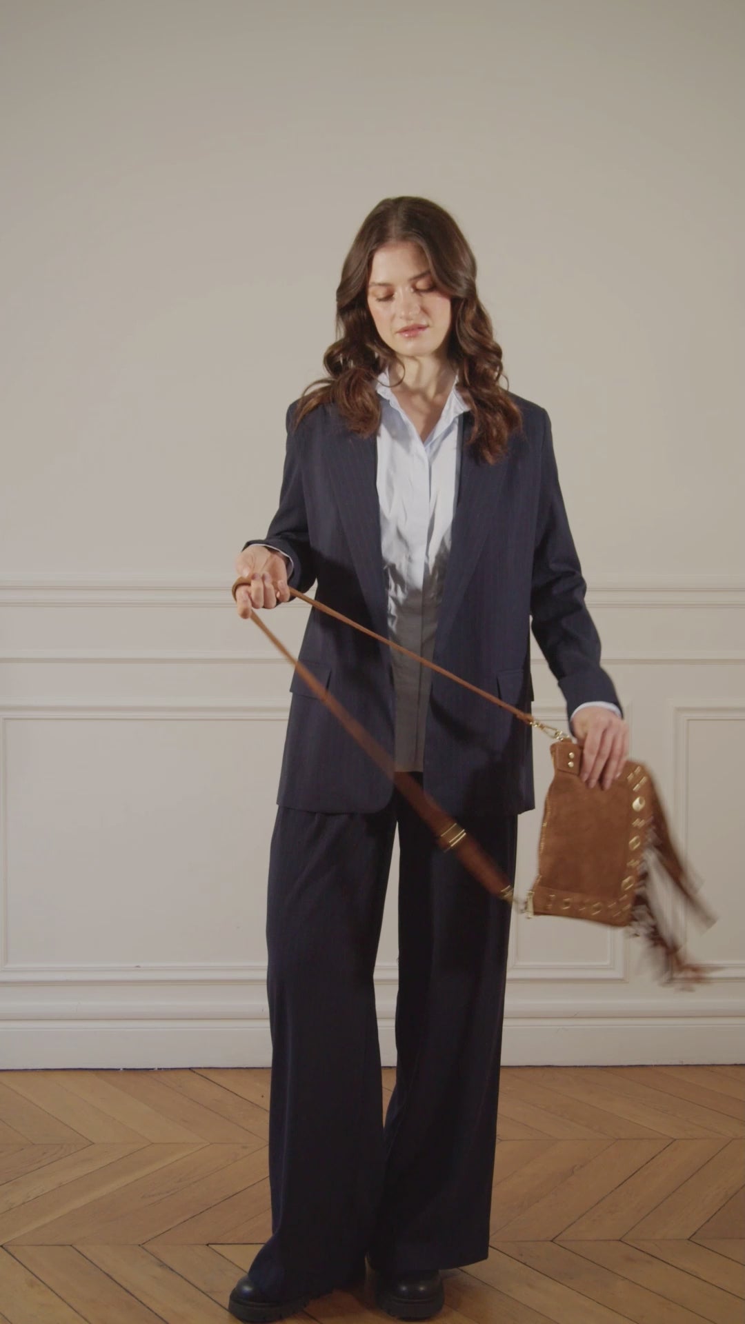 Charger la vidéo : Sac besace en croûte de cuir YEPA Camel foncé