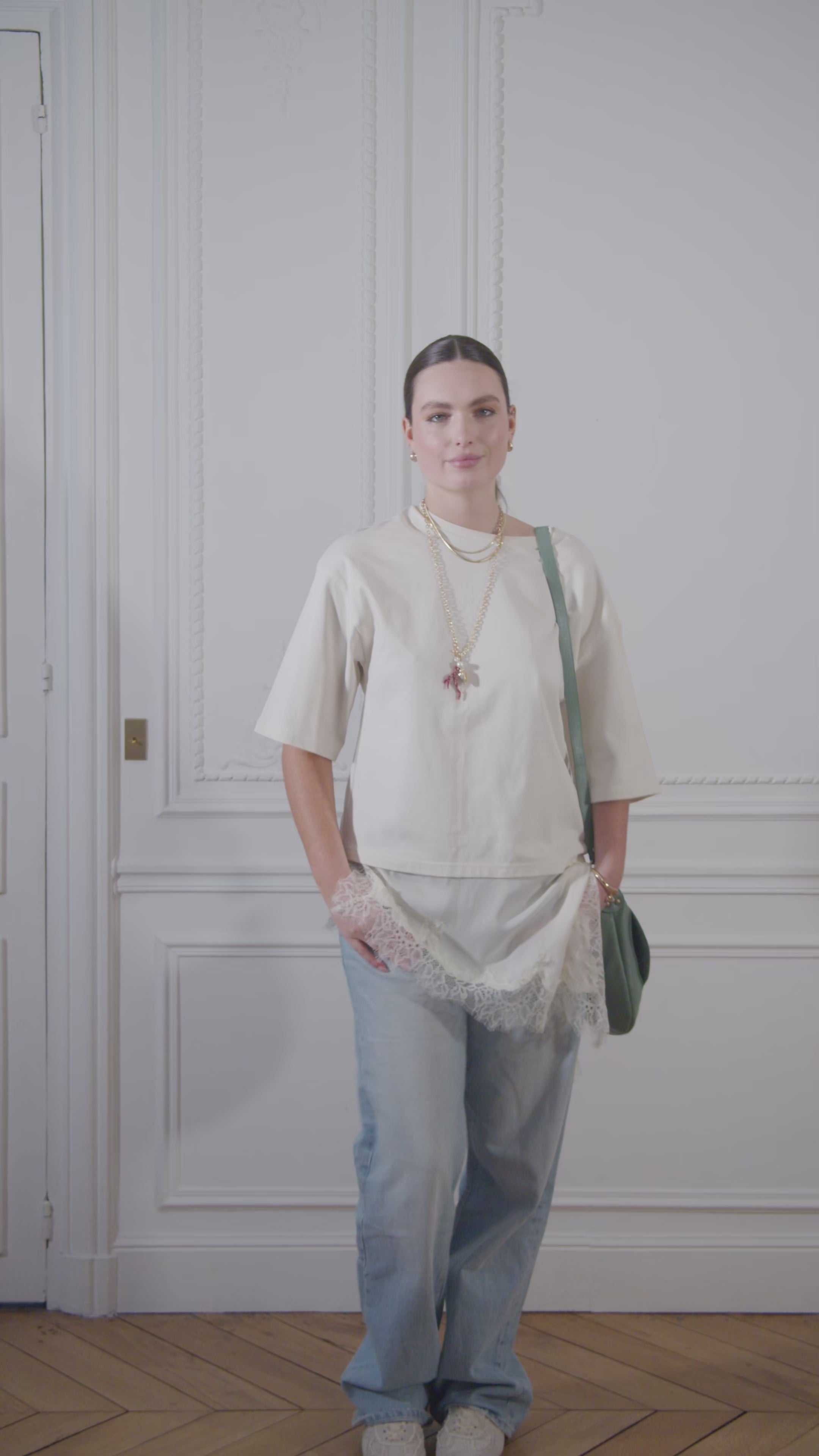 Load the video:Grained leather shoulder bag LITTLE CITIZEN Pastel green
