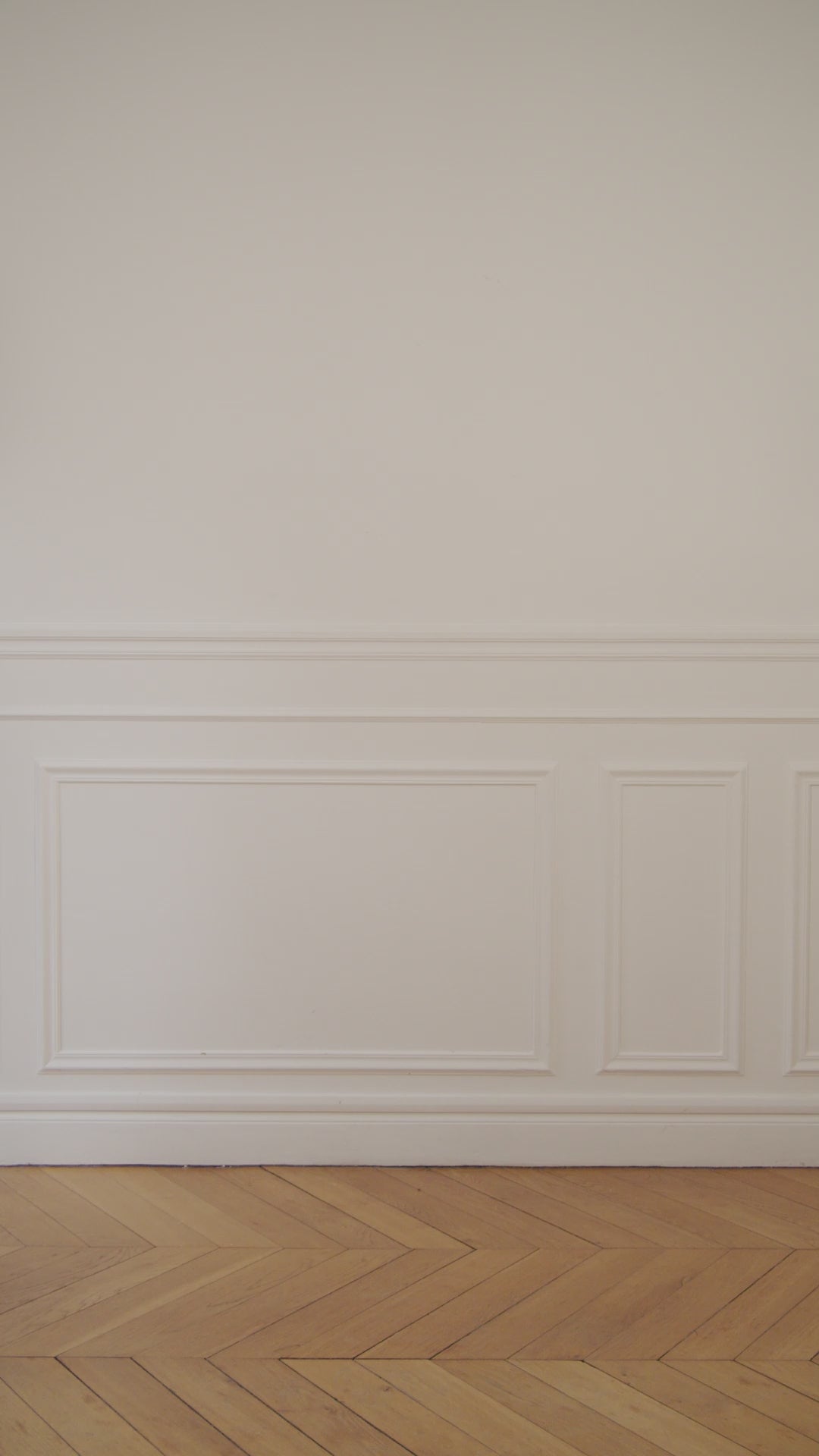 Load the video:Elegant Clarence black leather handbag, perfect for everyday use