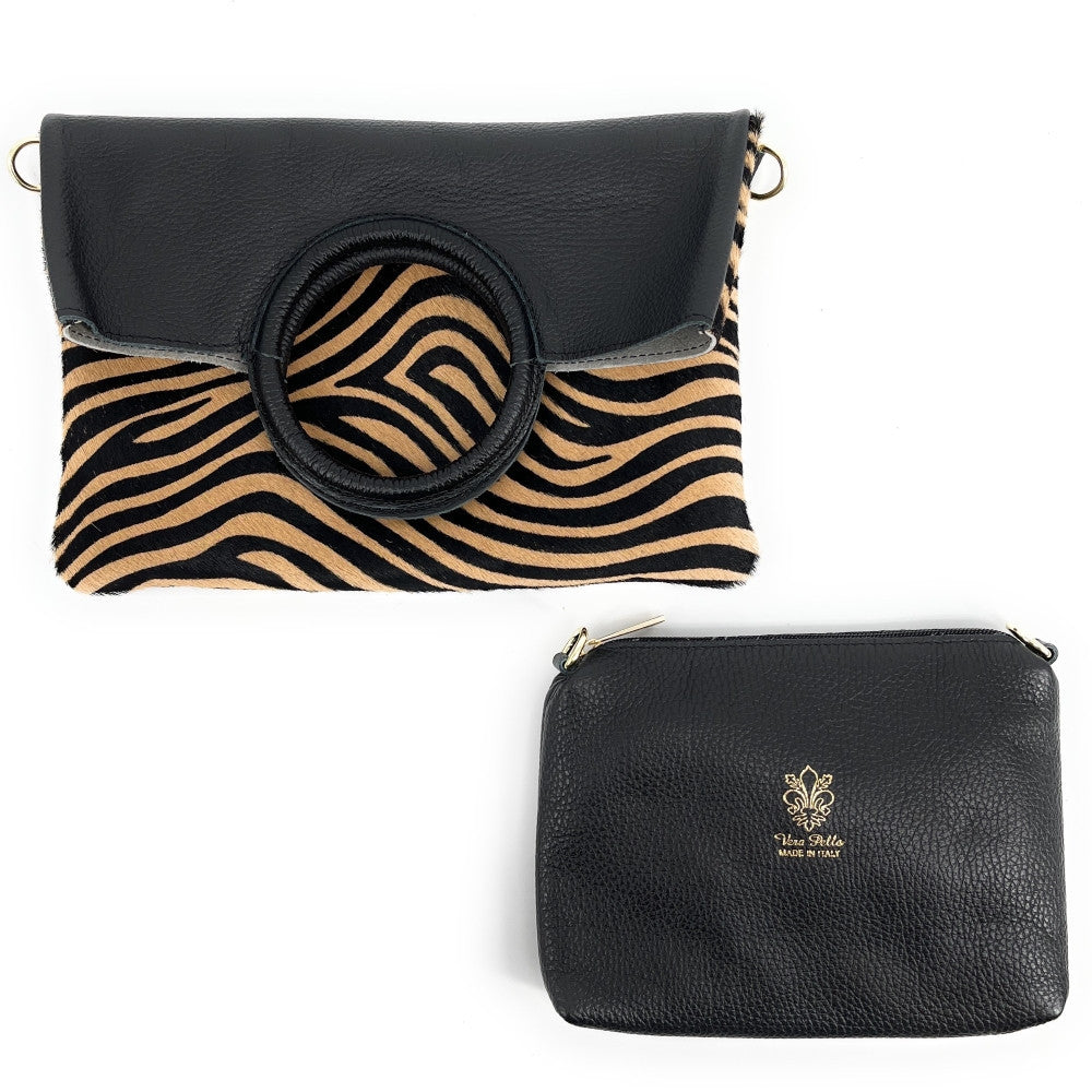 Sac pochette en cuir à motifs CHARLOTTE E.L. Zèbre camel