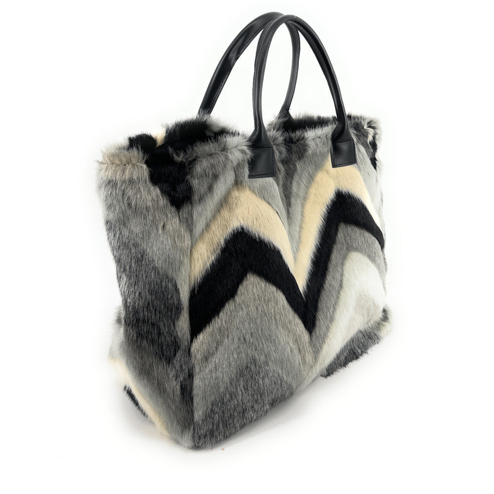 Sac cabas shopping XL en fausse fourrure et cuir TABBY Chevron gris