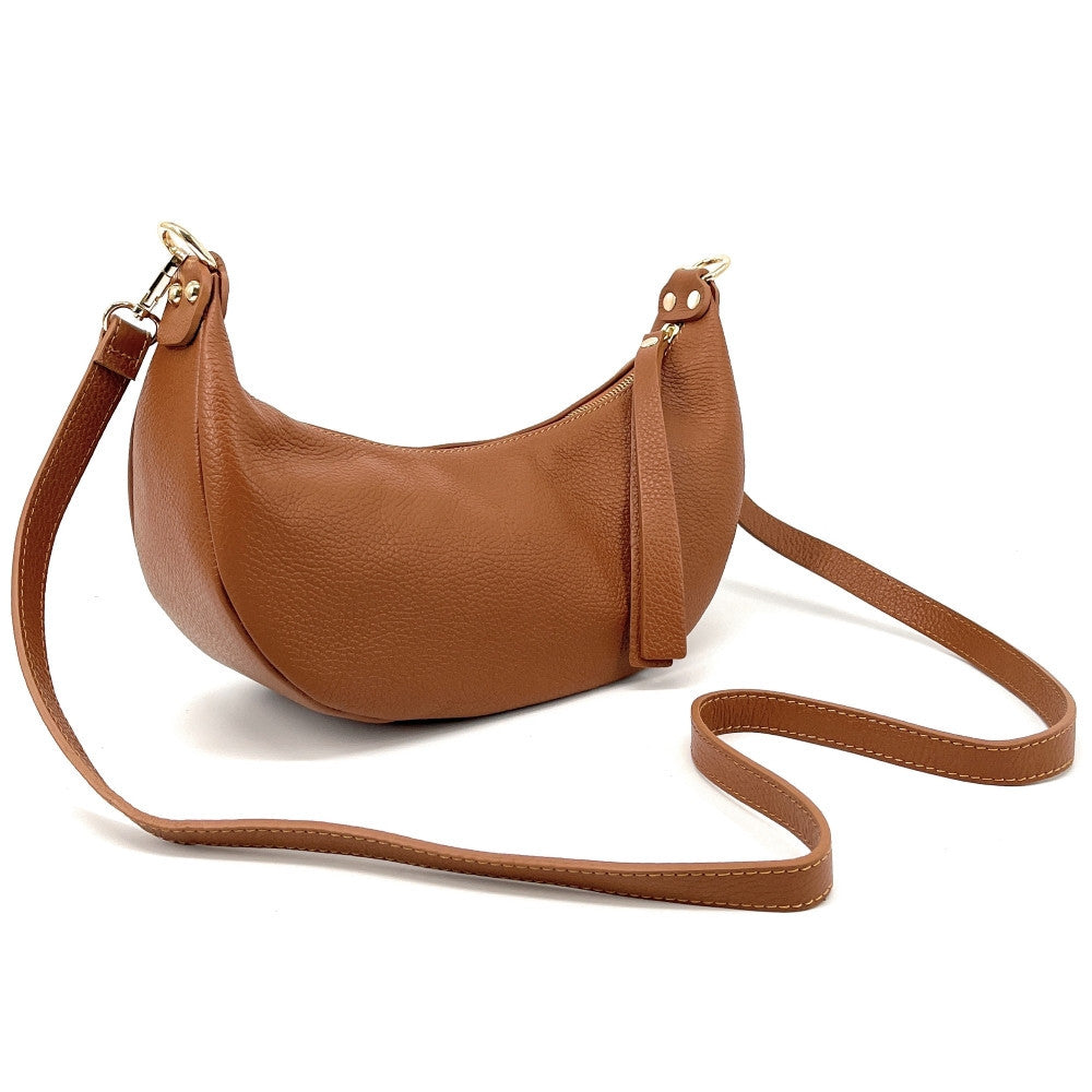 Sac demi-lune porté épaule en cuir grainé AURORA Camel foncé