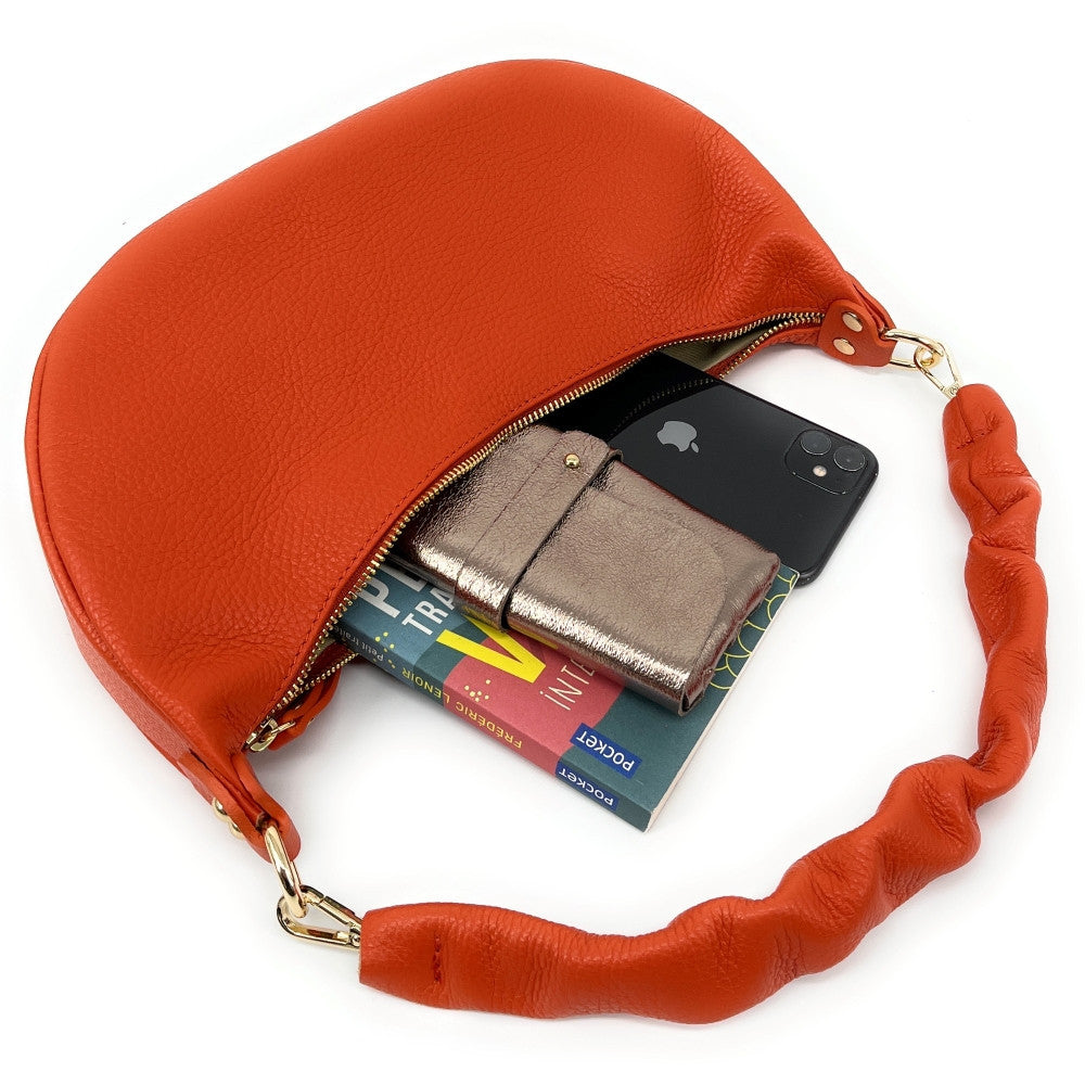 Sac demi-lune porté épaule en cuir grainé AURORA Orange