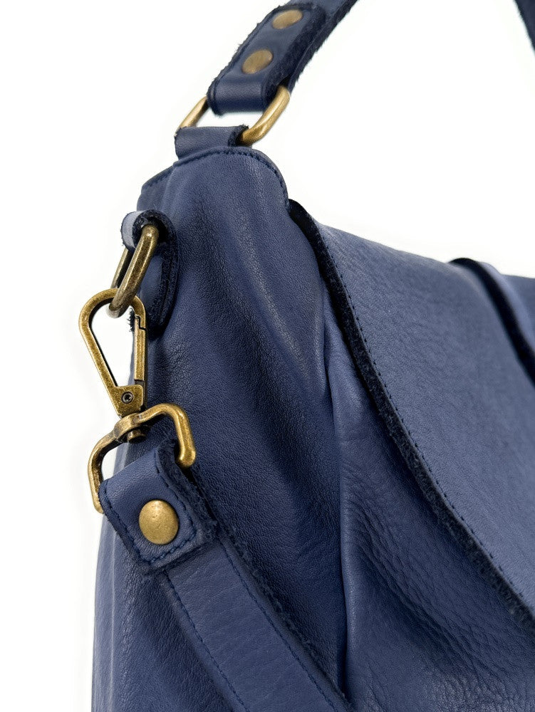 Sac messager en cuir vintage MISS CODY Bleu profond