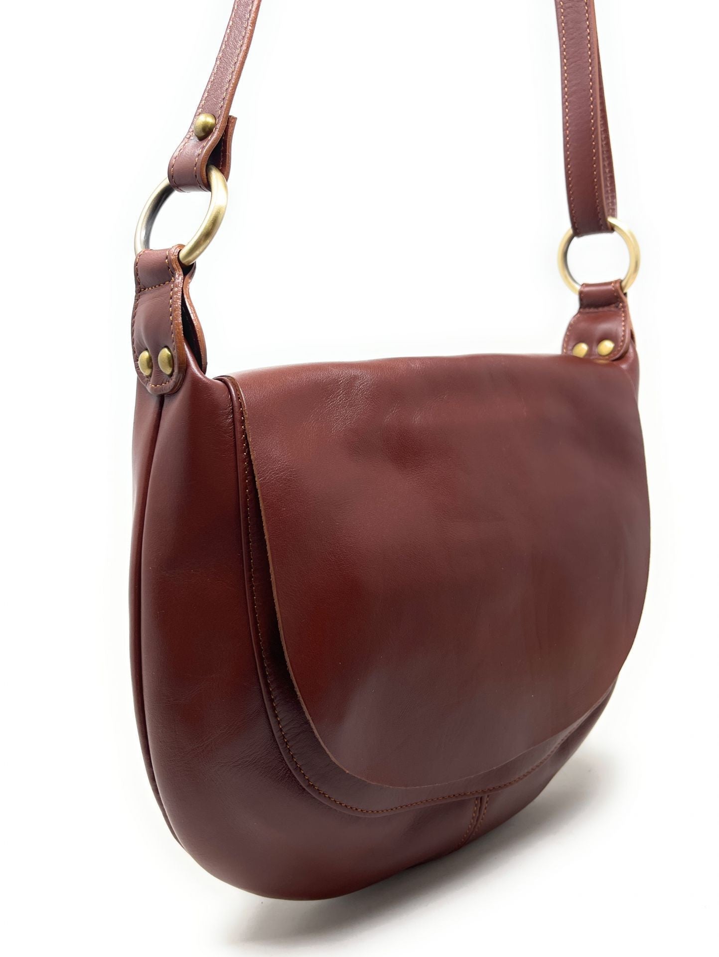 Sac besace en cuir lisse LITTLE PERLA Châtaigne