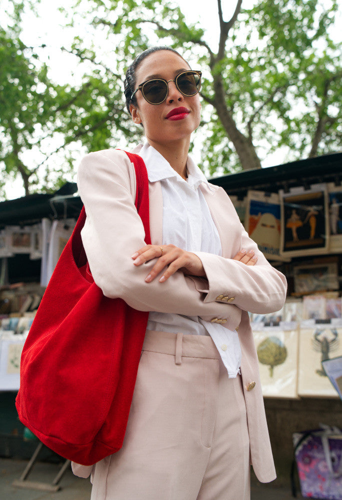 Sac à main de forme HOBO en croûte de cuir EVA Rouge garance