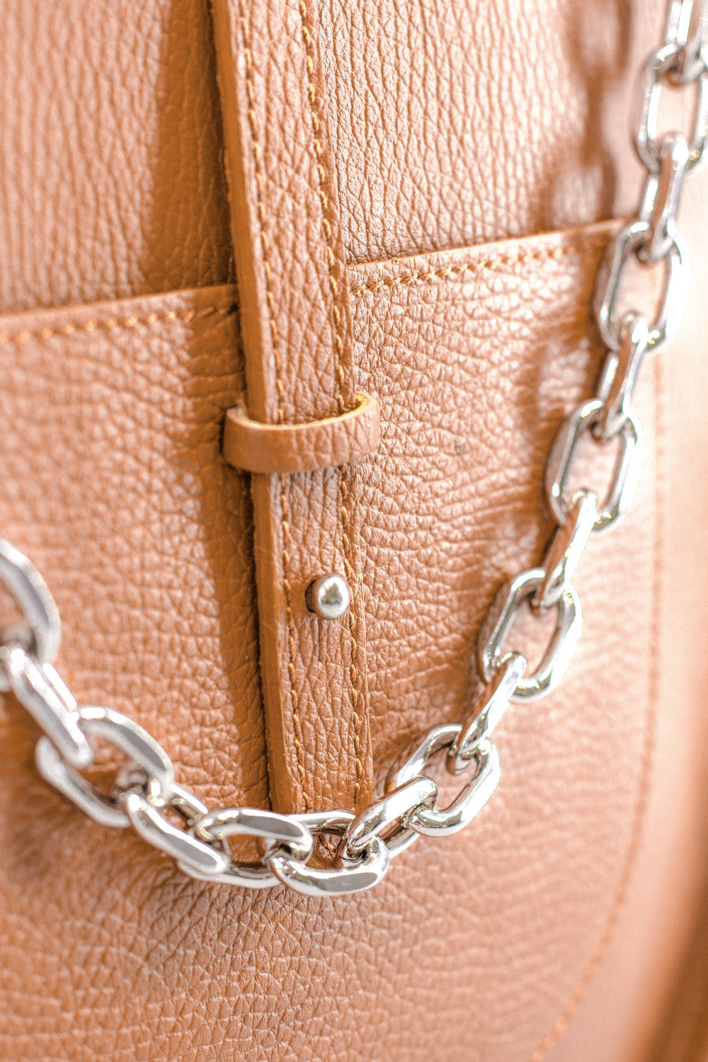Sac à main hobo en cuir grainé CYBELE Camel clair