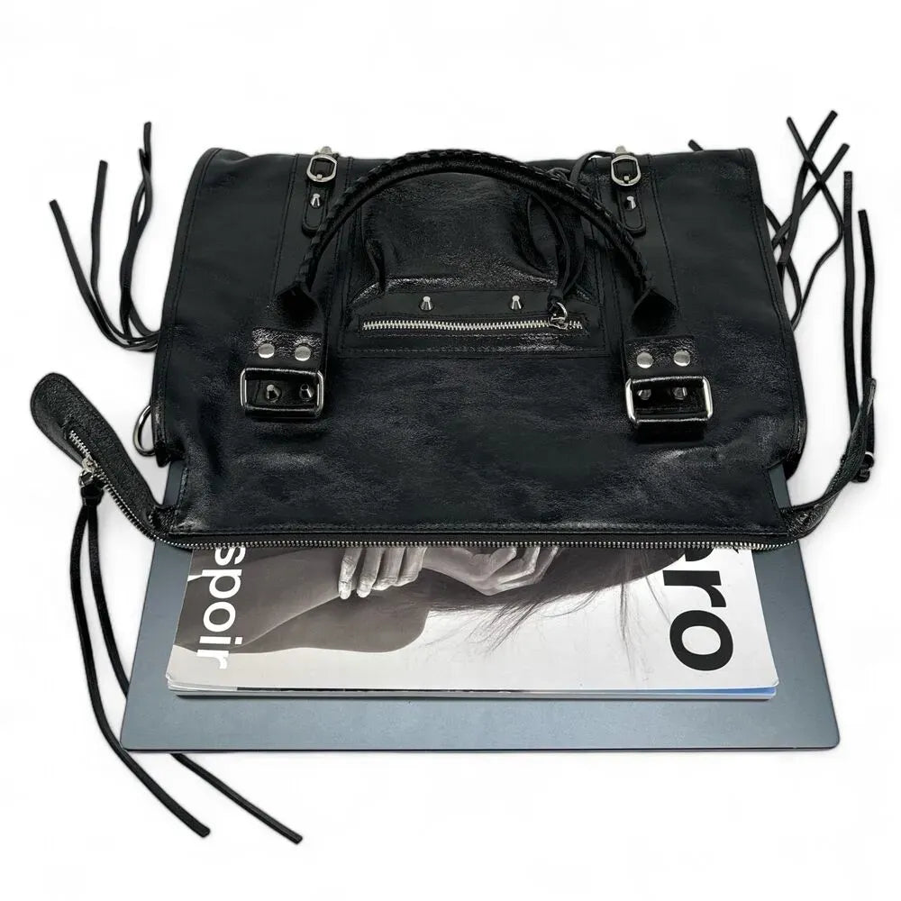 Sac à main en cuir métallisé Noir silver SANDSTORM E.L. SIROCCO Noir irisé