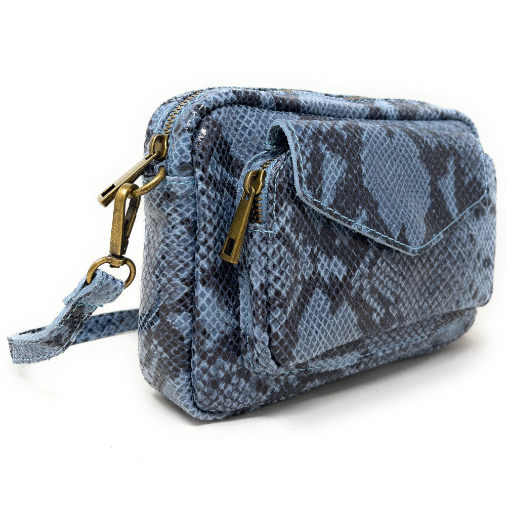 Sac à main trotteur en cuir embossé verni OURASI Serpent bleu ciel