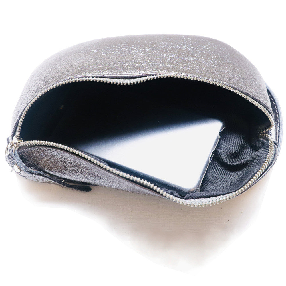 Sac banane en cuir irisé LOU Argent clair