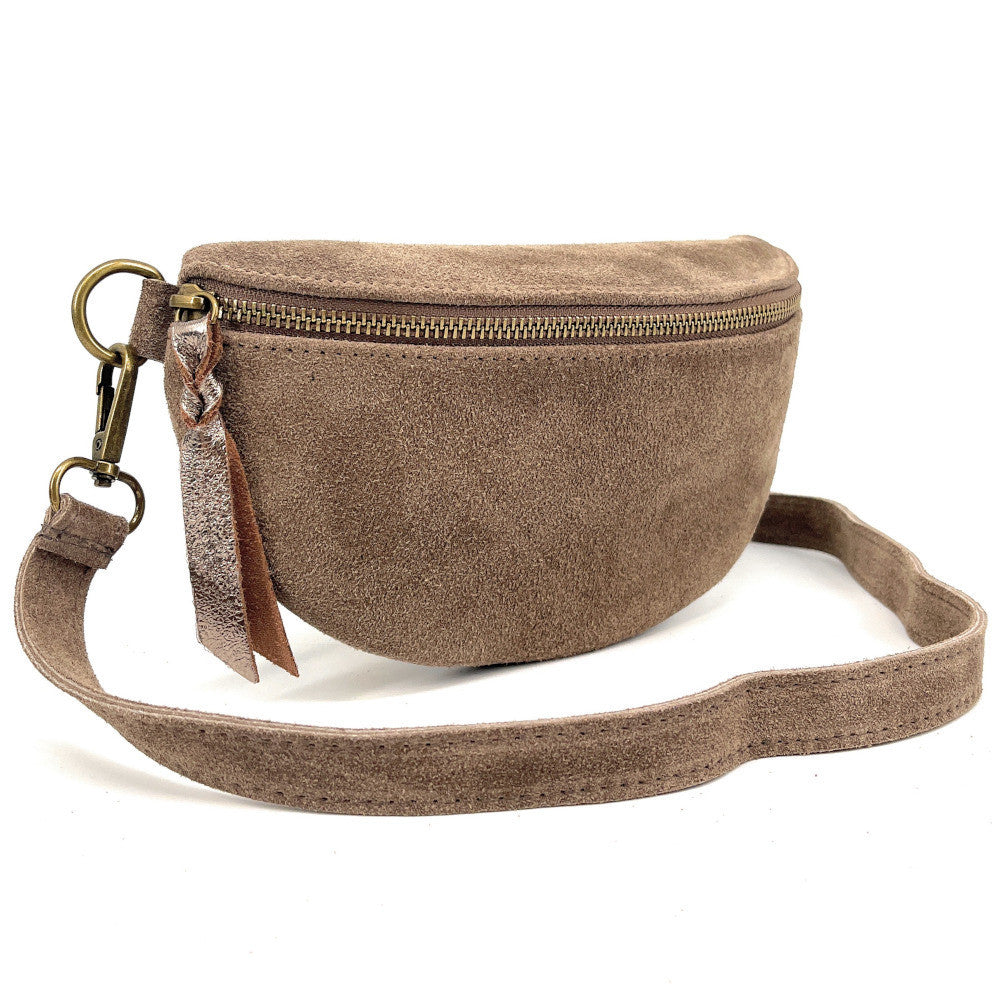 Sac banane en croûte de cuir LOU SUE Taupe
