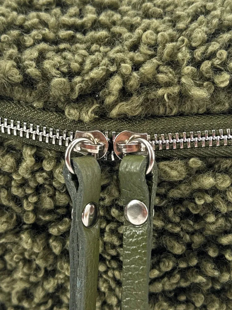 Sac banane géant en cuir et peluche LOU PILOU XXL Kaki