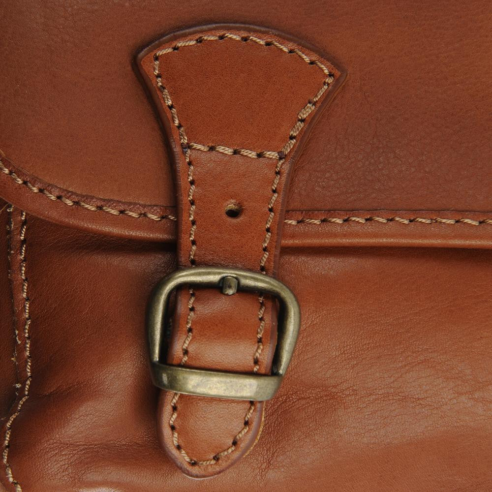 Sac bandoulière en cuir lisse NAGAÏ Cognac foncé