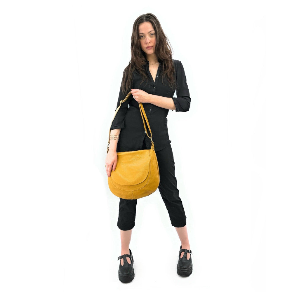 Sac besace à bandoulière en cuir grainé BIG CITIZEN Jaune tournesol