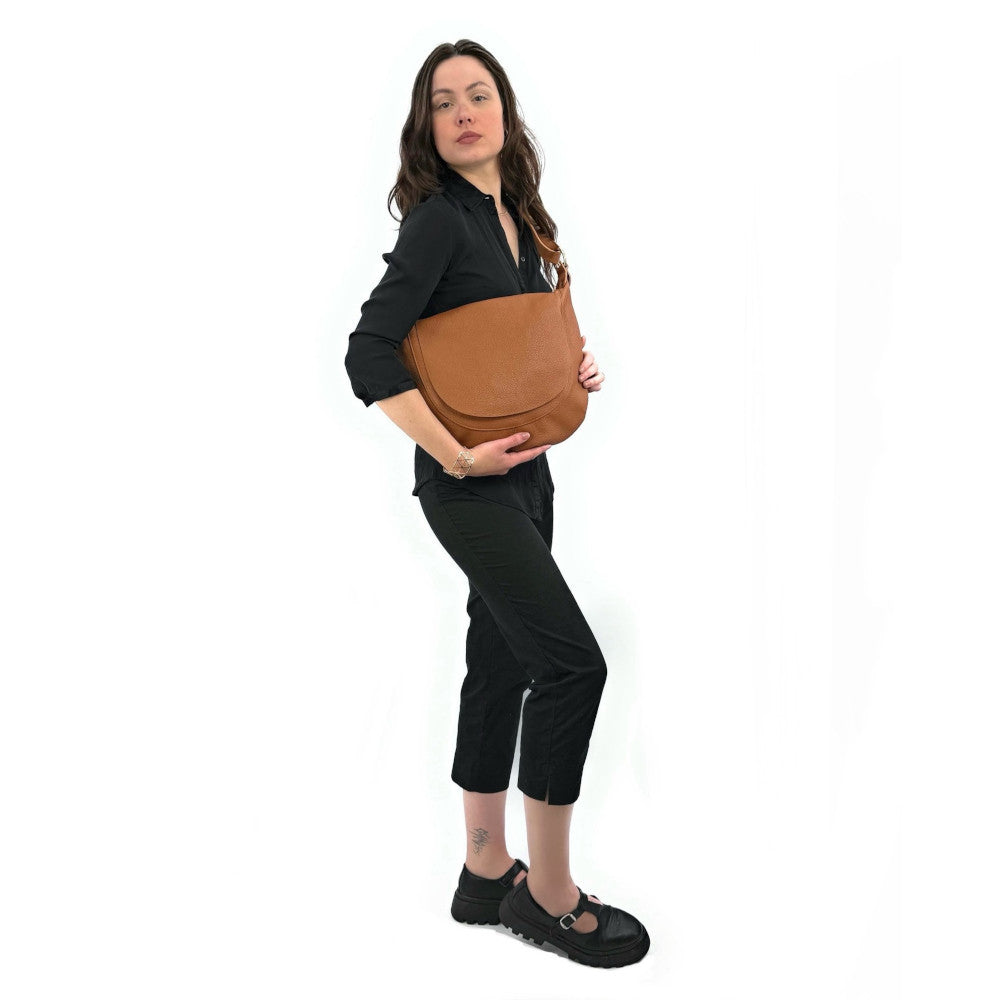 Sac besace à bandoulière en cuir grainé BIG CITIZEN Cognac