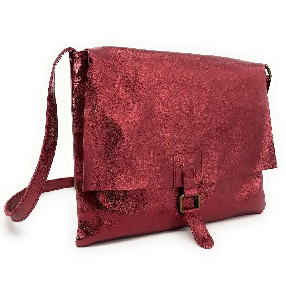 Sac bandoulière en cuir irisé COQUETTE GLOW Framboise irisé