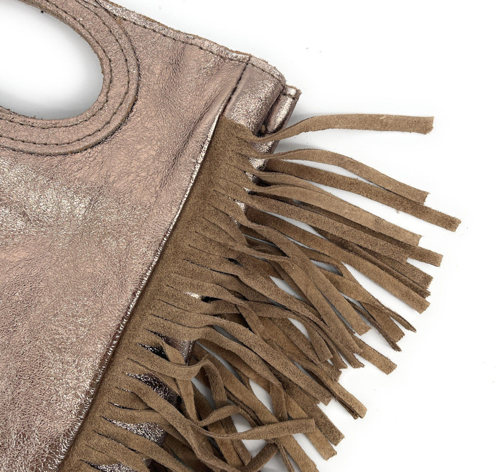 Sac à main bandoulière à franges en cuir irisé et croûte de cuir ENOLA Champagne irisé