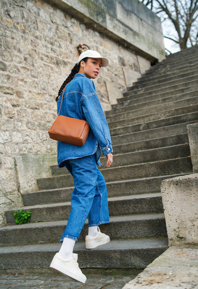 Sac trotteur à bandoulière en cuir grainé MANHATTAN Camel foncé