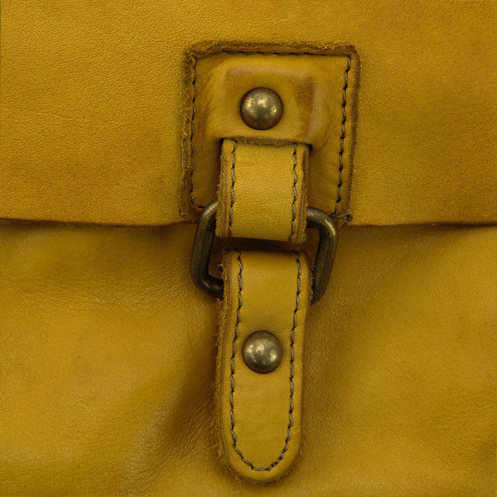 Sac besace à bandoulière en cuir vintage MISS COQUETTE Jaune Moutarde