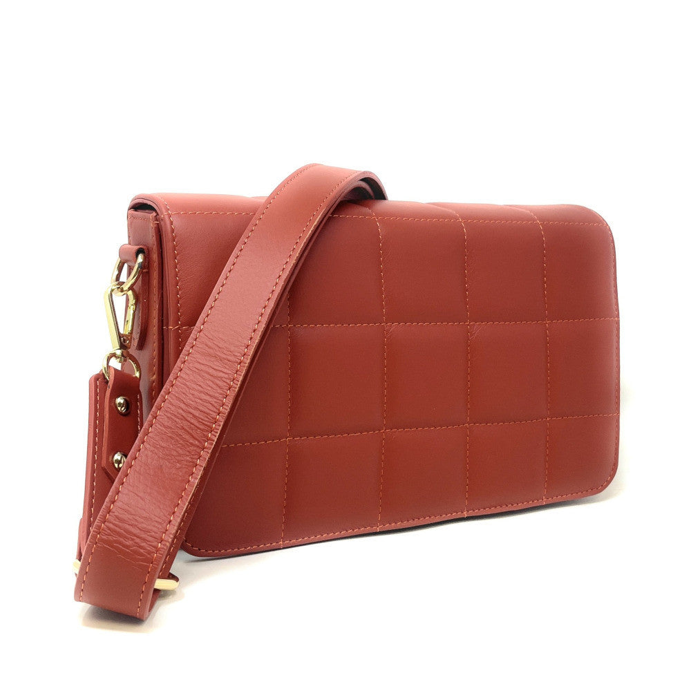 Sac french stick en cuir lisse matelassé TIME SQUARE Rouge brique