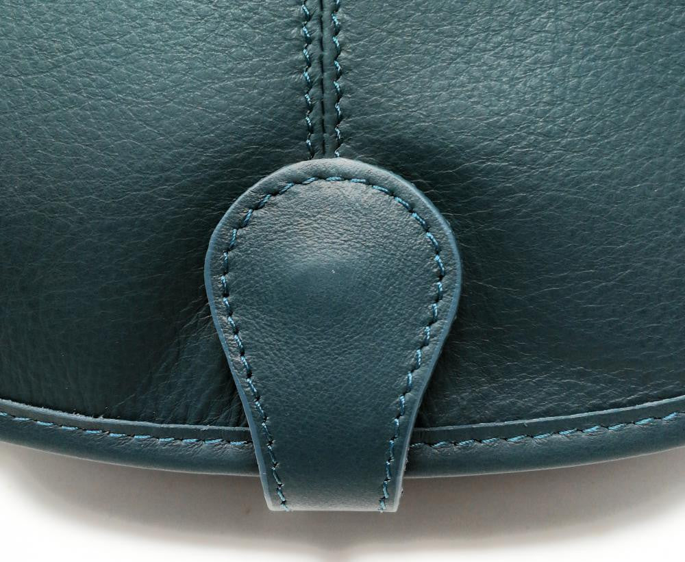 Sac besace cuir lisse CARTOUCHIERE Bleu vert canard