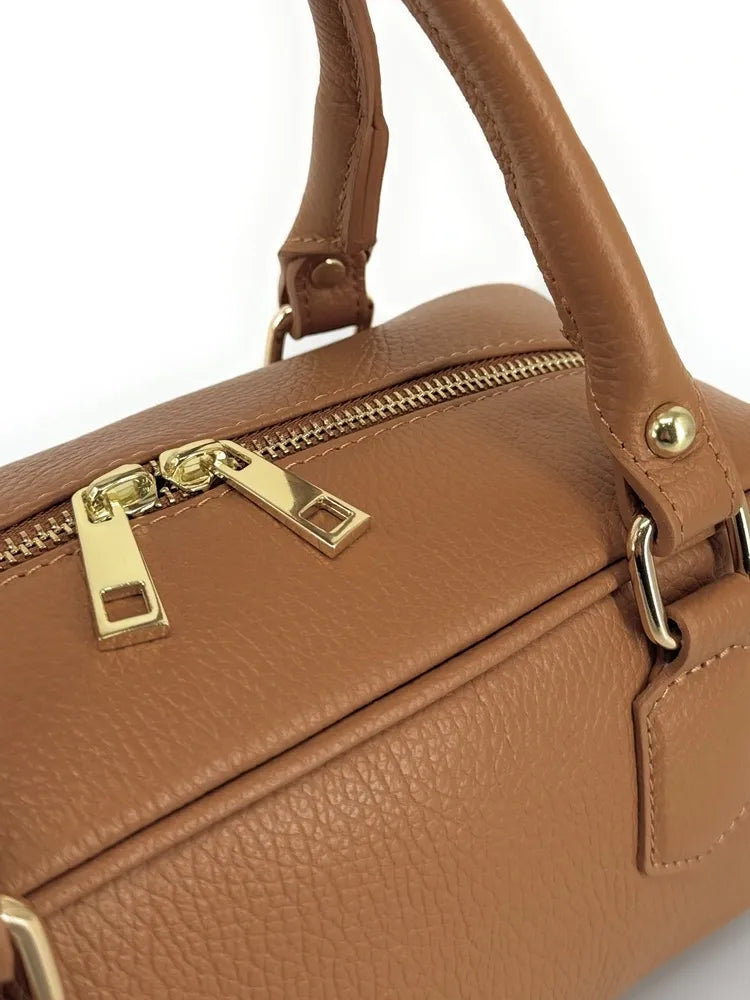 Sac bowling allongé en cuir grainé I LOAF YOU Camel clair