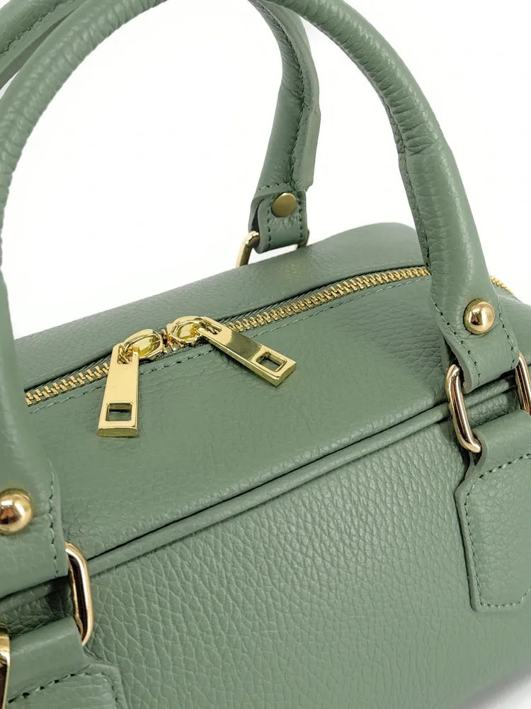 Sac bowling allongé en cuir grainé I LOAF YOU Vert pastel