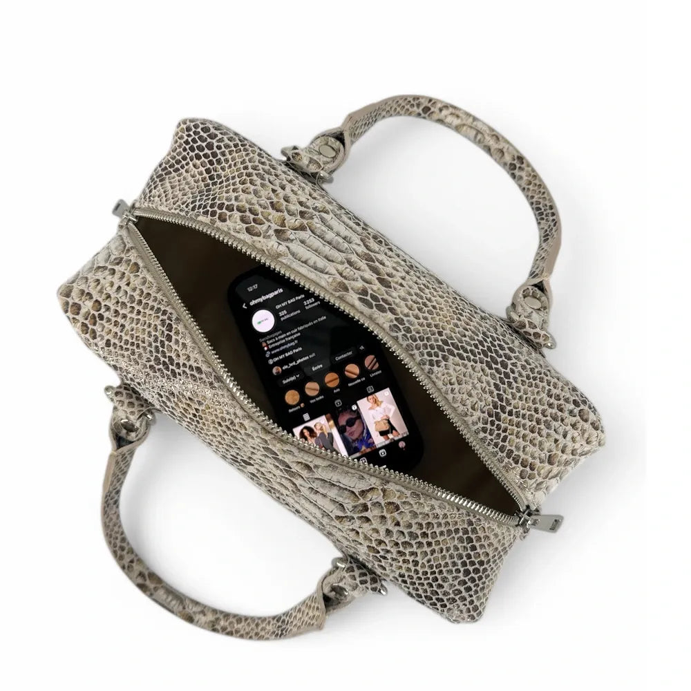 Sac bowling allongé en cuir grainé I LOAF YOU Python crème