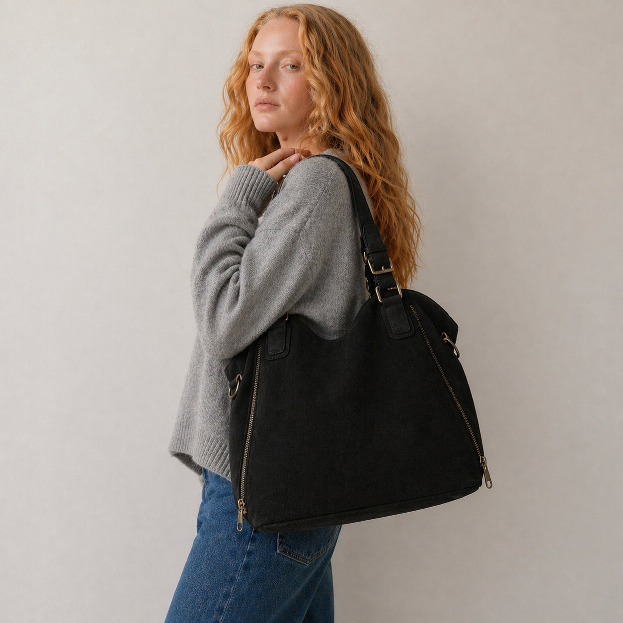 Grand sac hobo en croûte de cuir CAMELIA SUEDE Noir
